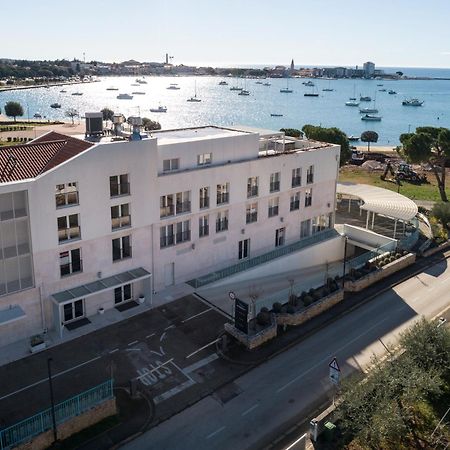 Humagum Sea View Apartment - Garden Palace Umag Exterior photo