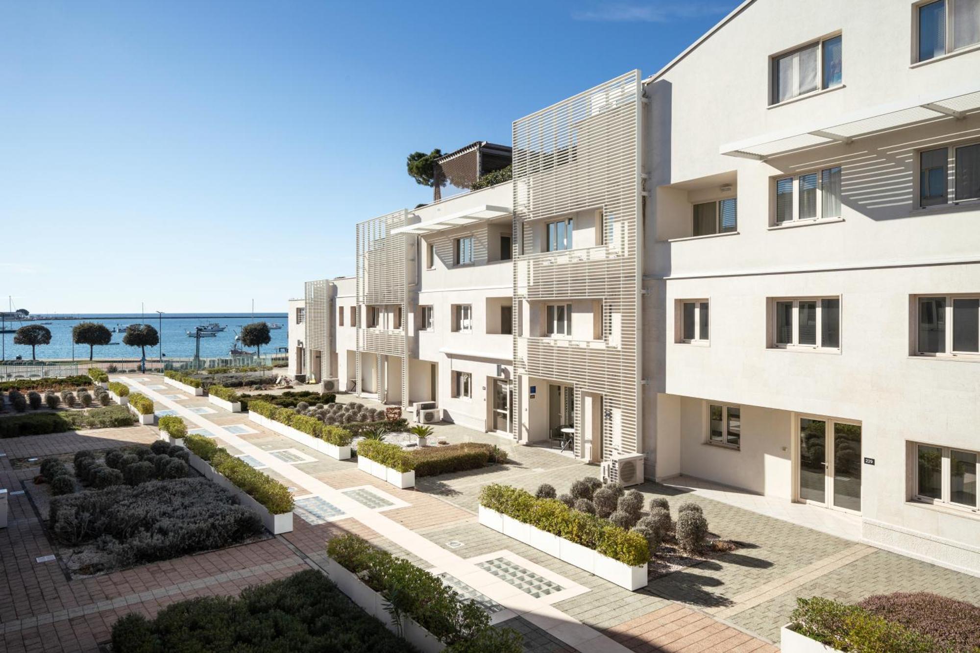 Humagum Sea View Apartment - Garden Palace Umag Exterior photo