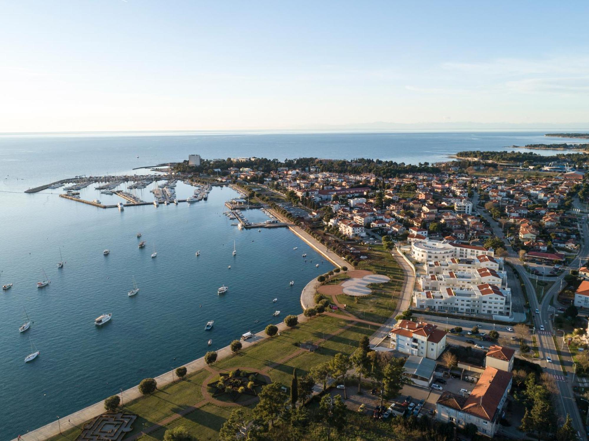 Humagum Sea View Apartment - Garden Palace Umag Exterior photo