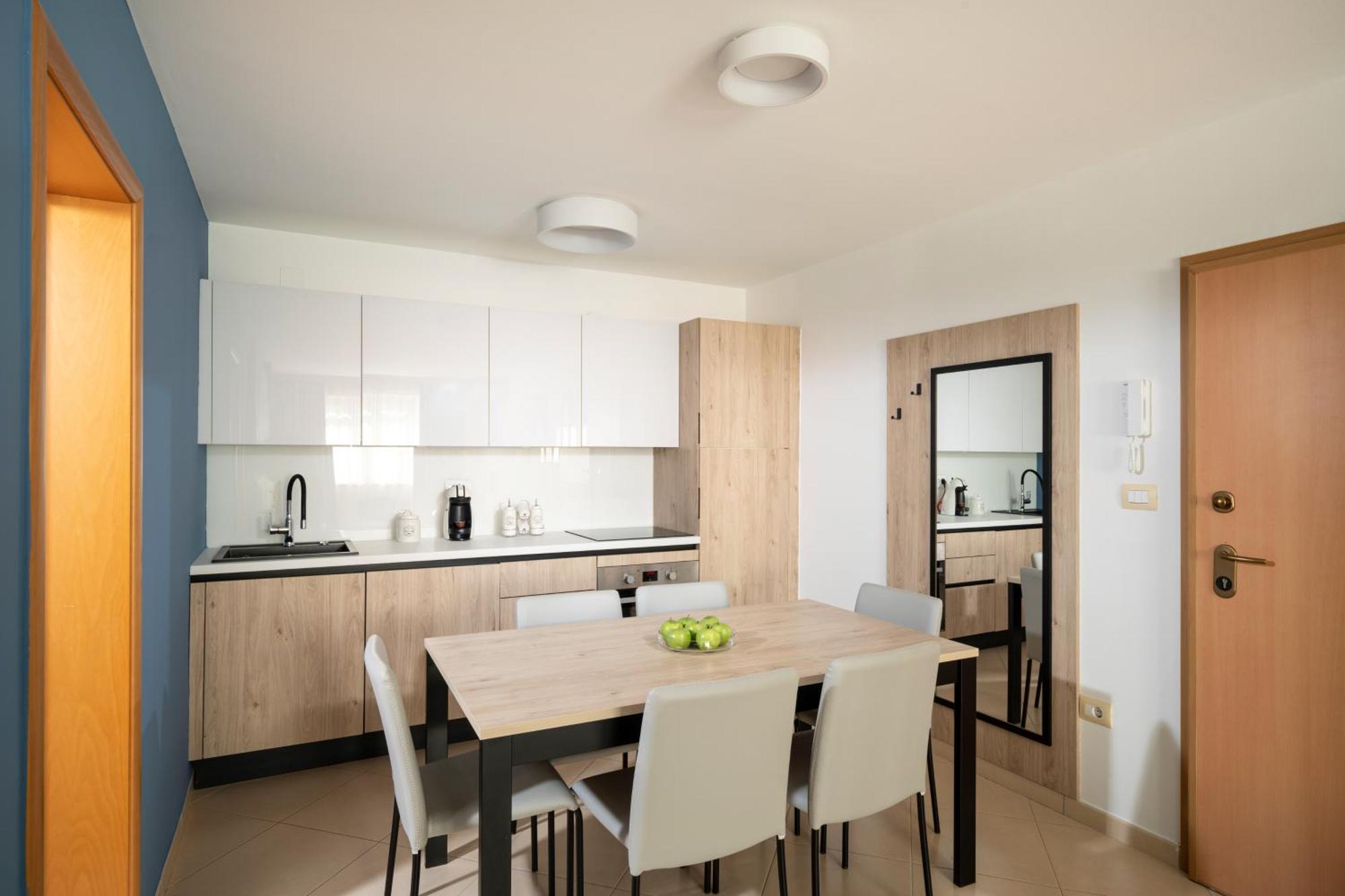 Humagum Sea View Apartment - Garden Palace Umag Exterior photo