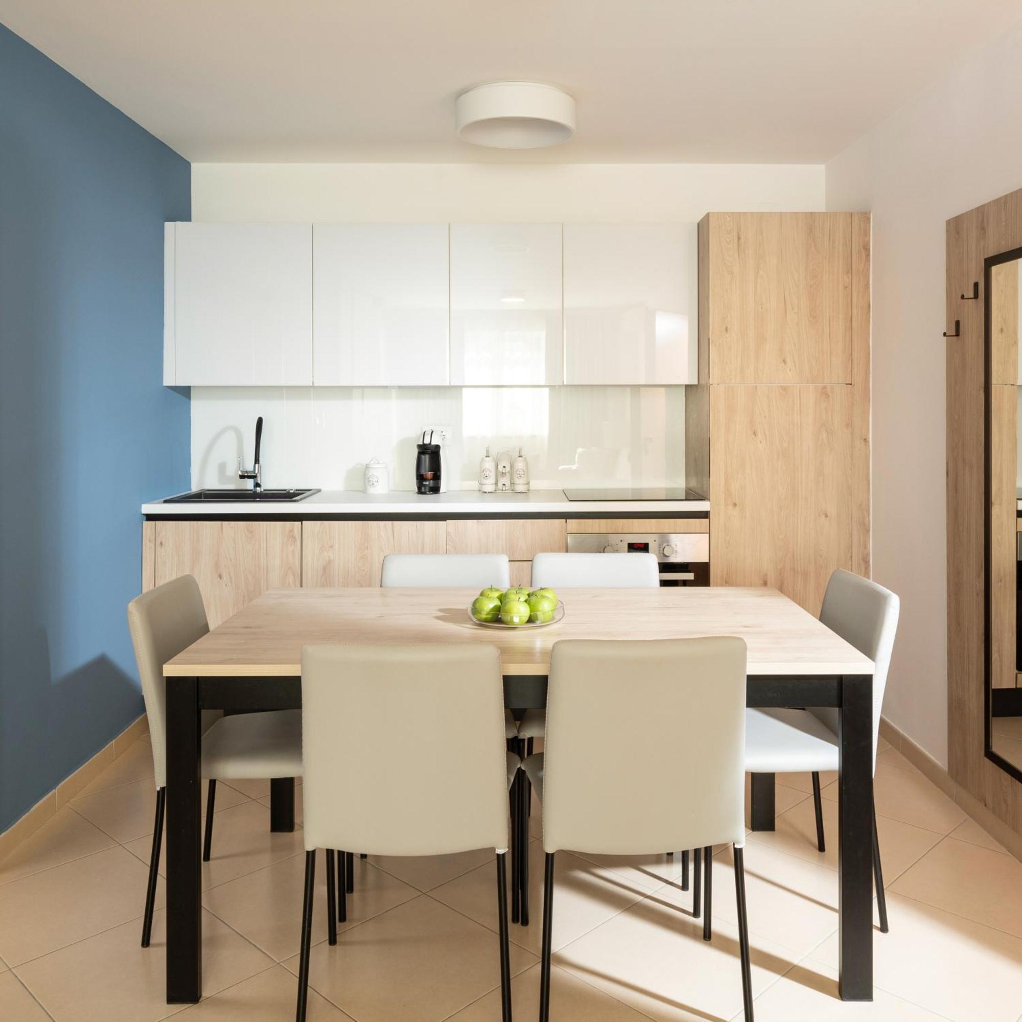 Humagum Sea View Apartment - Garden Palace Umag Exterior photo